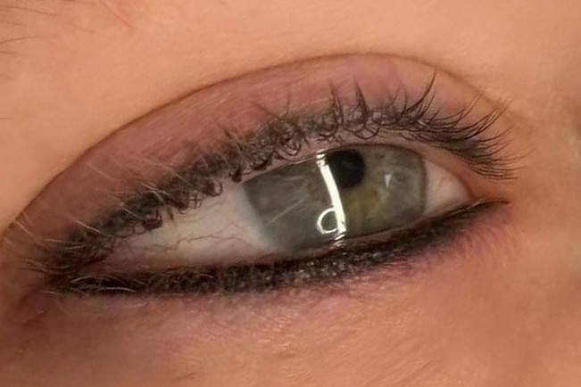 Permanente eyeliner langs de wimperlijn